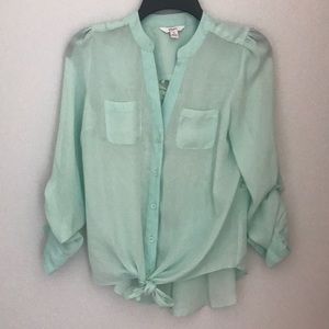 🌹3/$10 Cute blouse